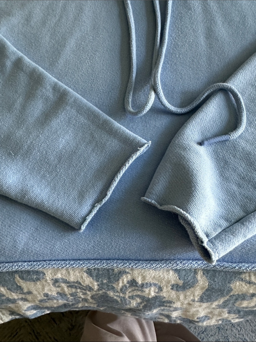 ALO Yoga Light Sky Blue Cropped Hoodie - Picture 4 of 7